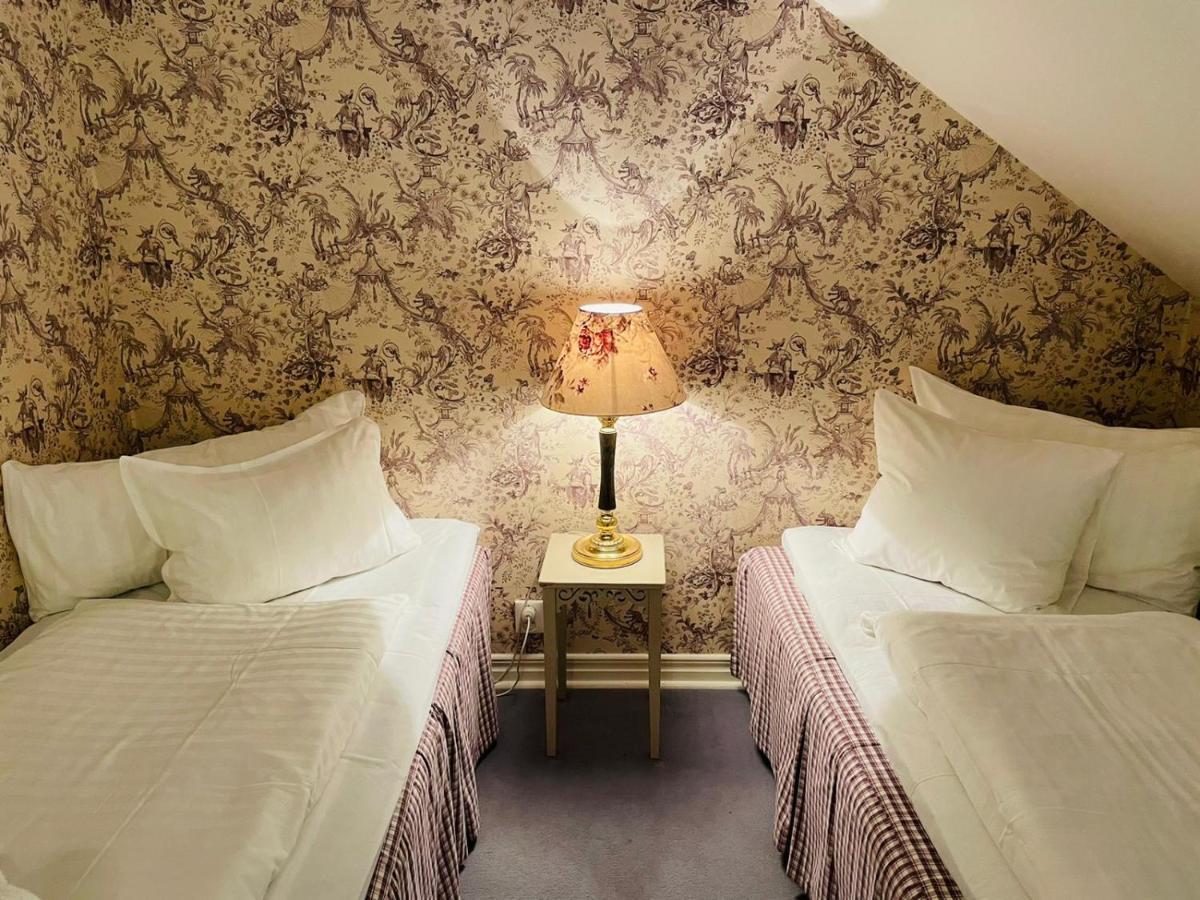 Apertins Hotell Kil Exterior foto