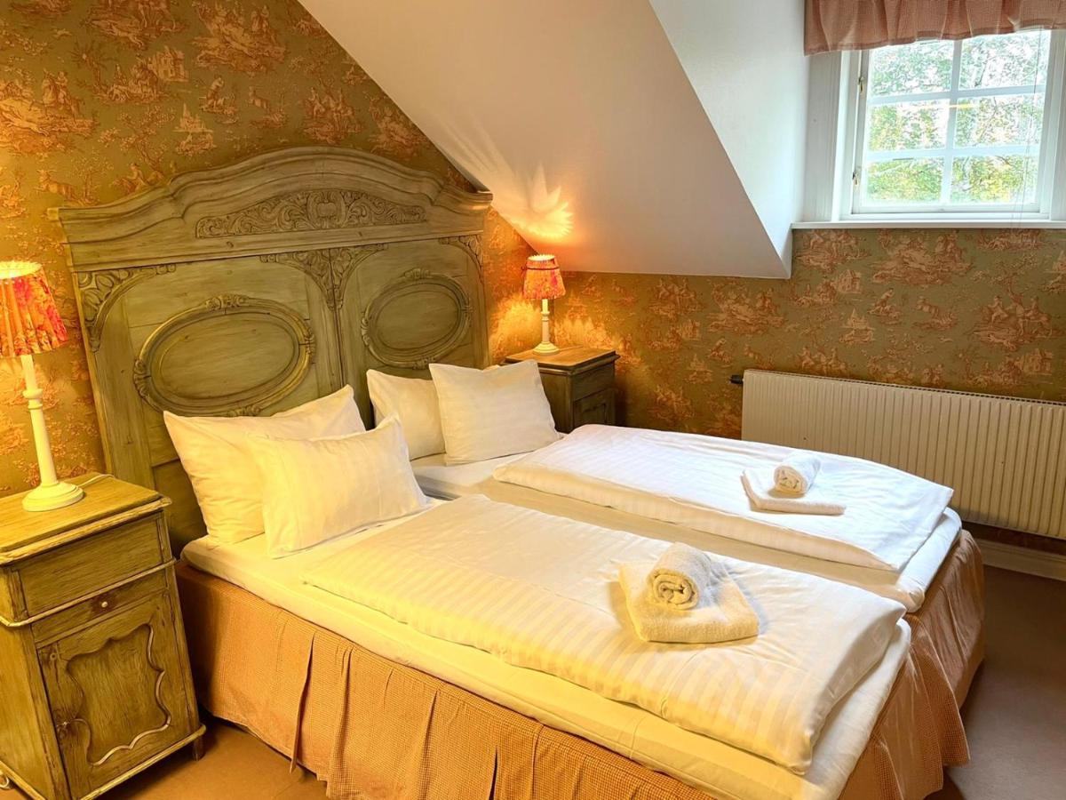 Apertins Hotell Kil Exterior foto