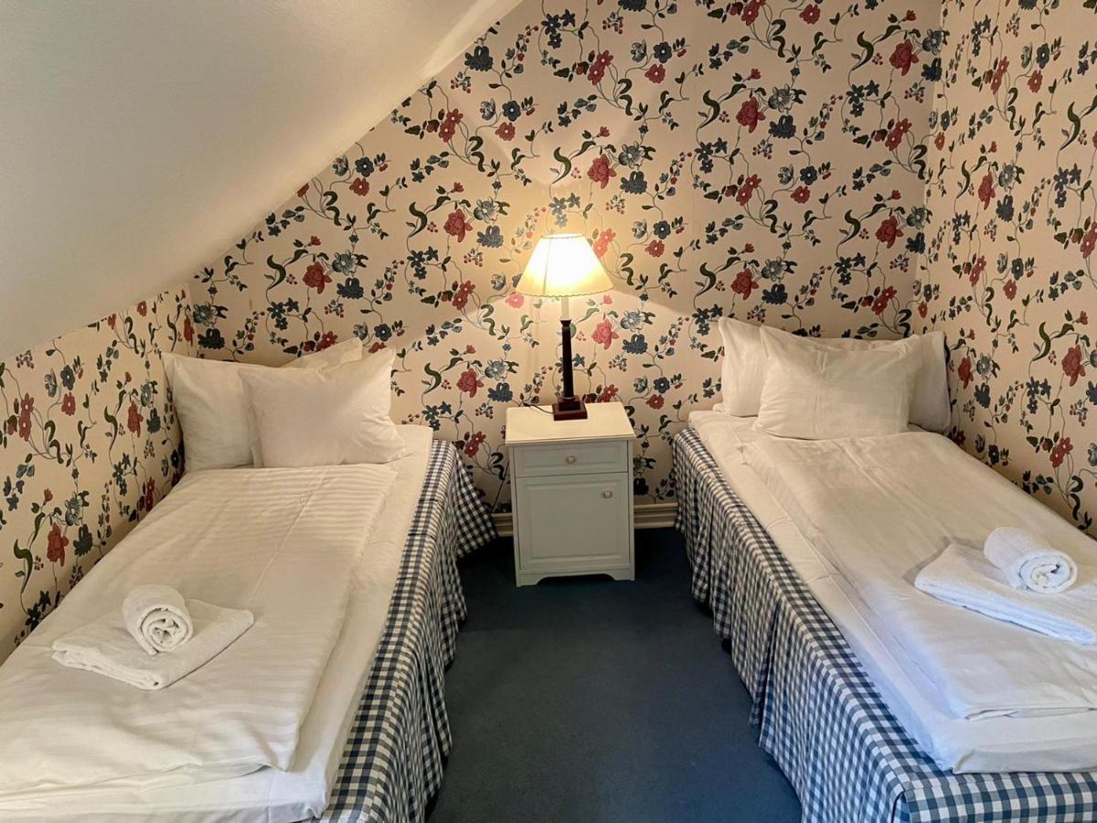 Apertins Hotell Kil Exterior foto